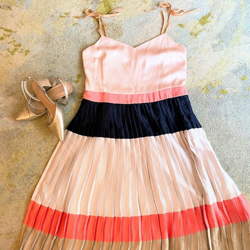 Beautiful Banana Republic Silk Dress